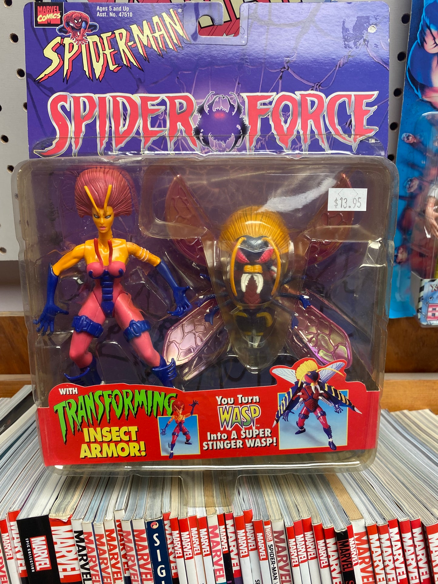 Toy Biz: Spider-Man: Spider Force: Transforming Insect Armor Wasp